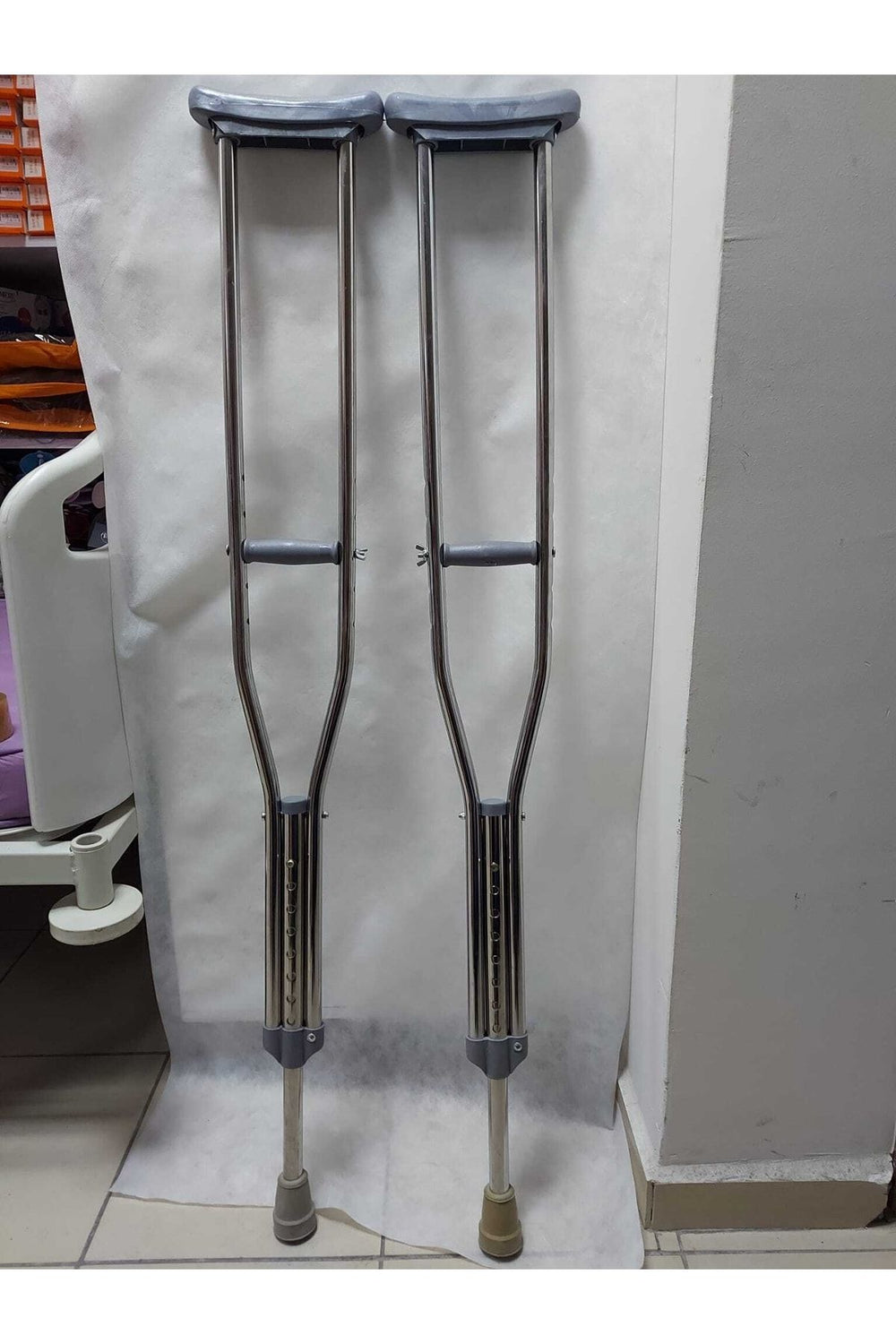 Medikalcim Yuvarlak Profil Demir Koltuk Değneği - Ayarlanabilir