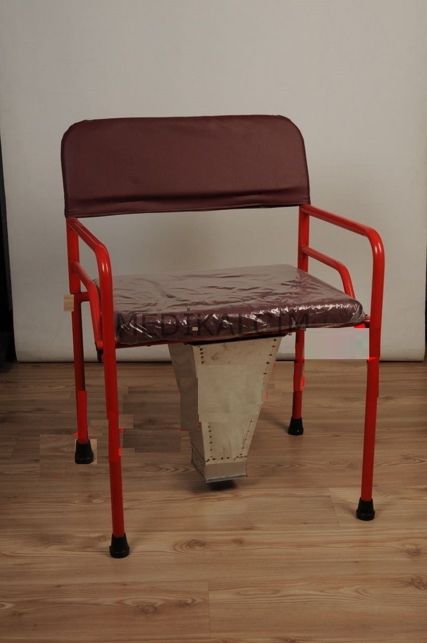 Klozetli katlanabilir tekerlekli sandalye