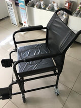Tuvaletli katlanabilir lazımlıklı araba